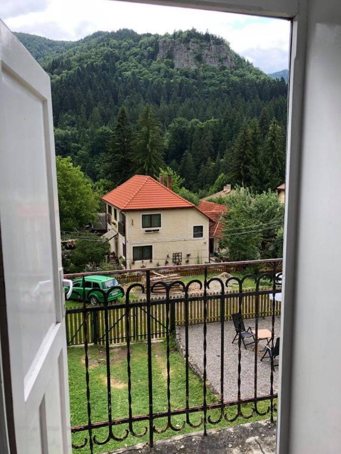 Manyi Villa Бэиле-Тушнад Экстерьер фото